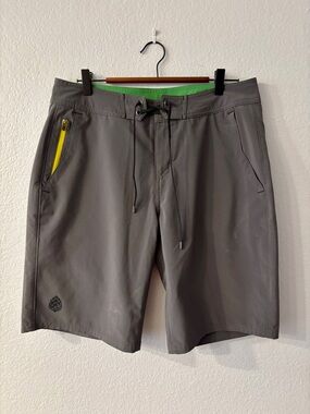 Stio Men's CFS Board Shorts Dark Grey with yellow zipper